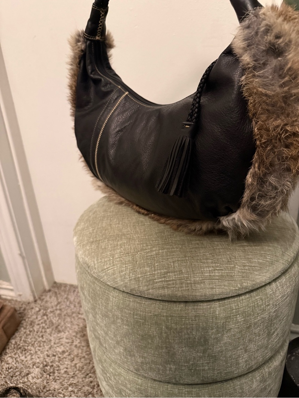 Vintage Maxx New York Black Leather Faux Fur Trim Hobo Shoulder Bag Y2K - Picture 2 of 7
